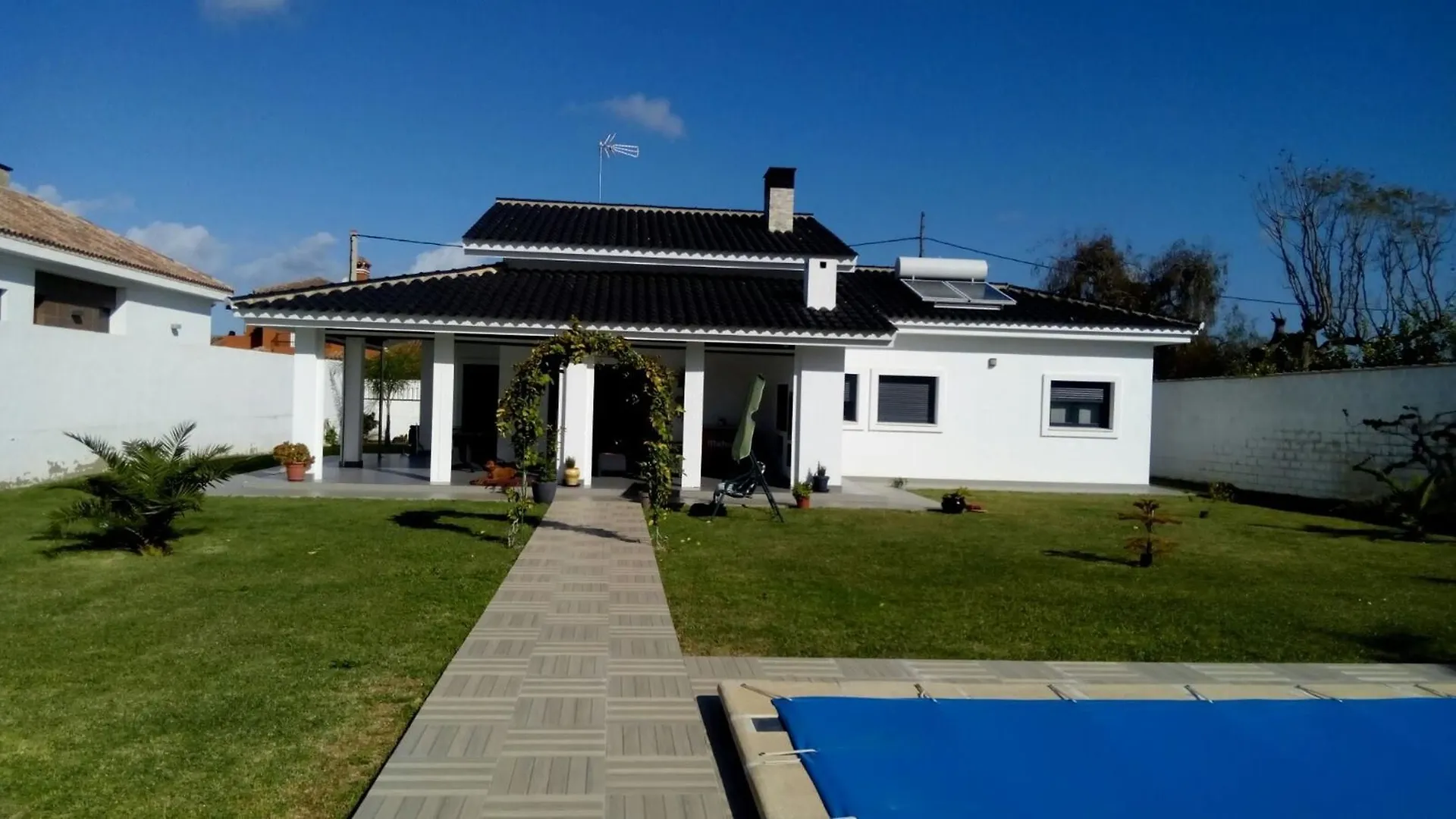 Chalet With 4 Bedrooms In Chiclana De La Frontera, With Private Pool A 0*,  Španělsko